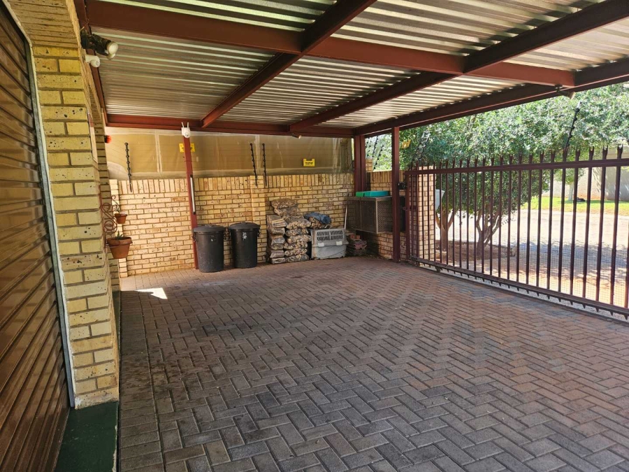 3 Bedroom Property for Sale in Hillcrest Northern Cape